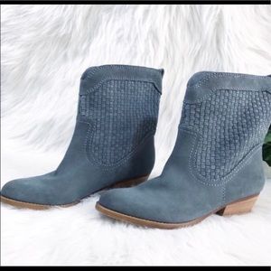 Nine West light blue booties. 9M
